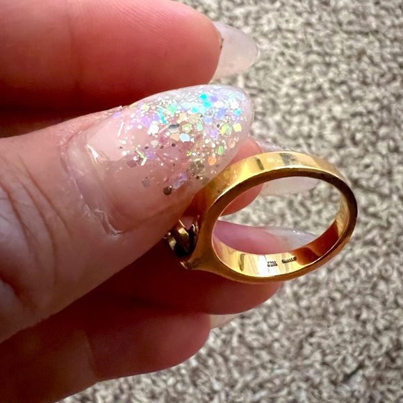 Bvlgari Signature Gold Ring - Authentic - Picture 3 of 8